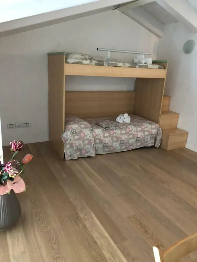 Apartment Appartamenti Agli Ulivi Peschiera del Garda