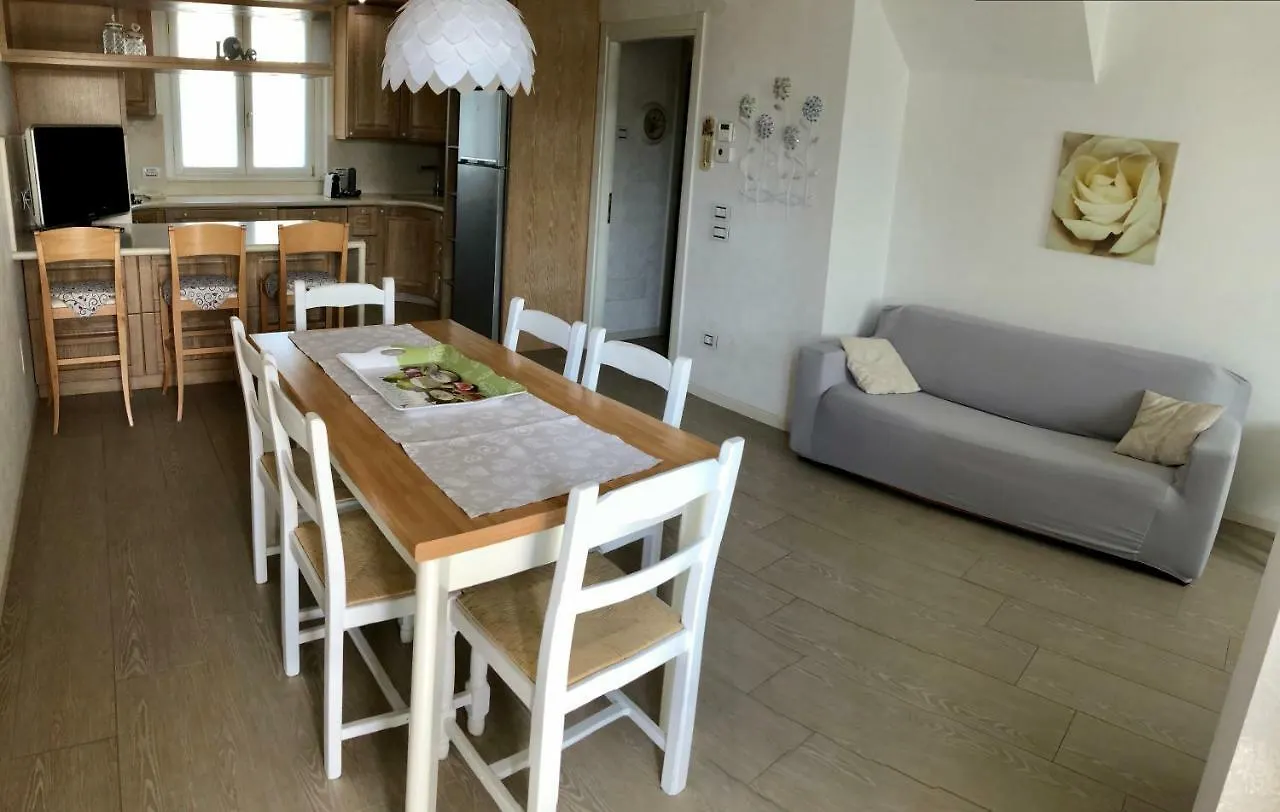 Apartment Appartamenti Agli Ulivi Peschiera del Garda