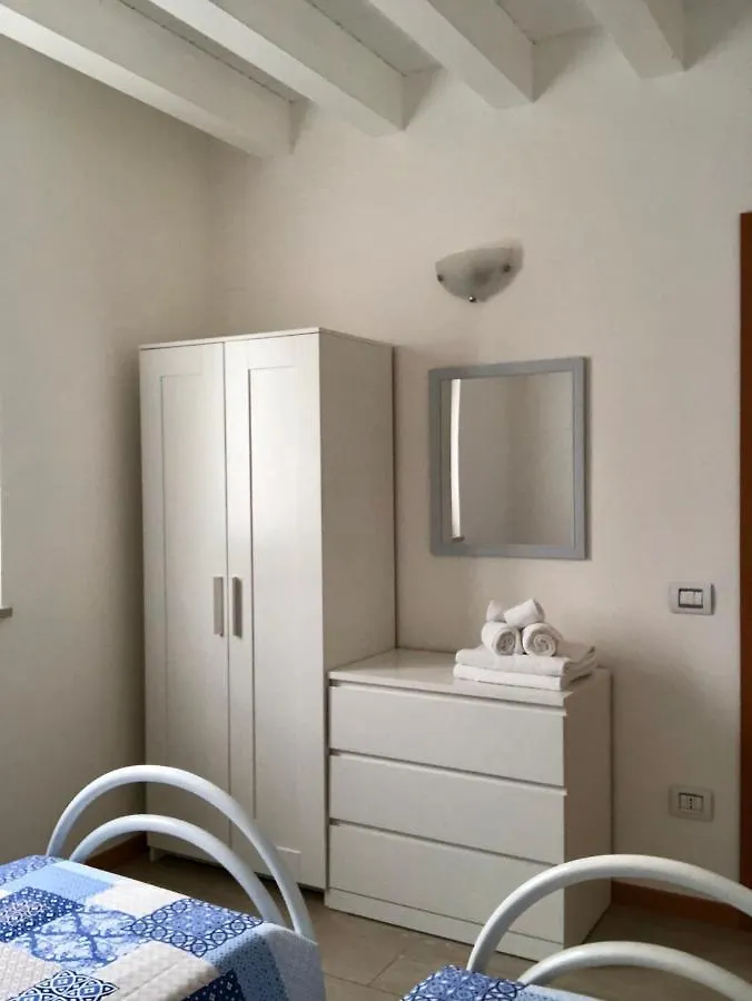 Appartamenti Agli Ulivi Peschiera del Garda 0*,  Italy