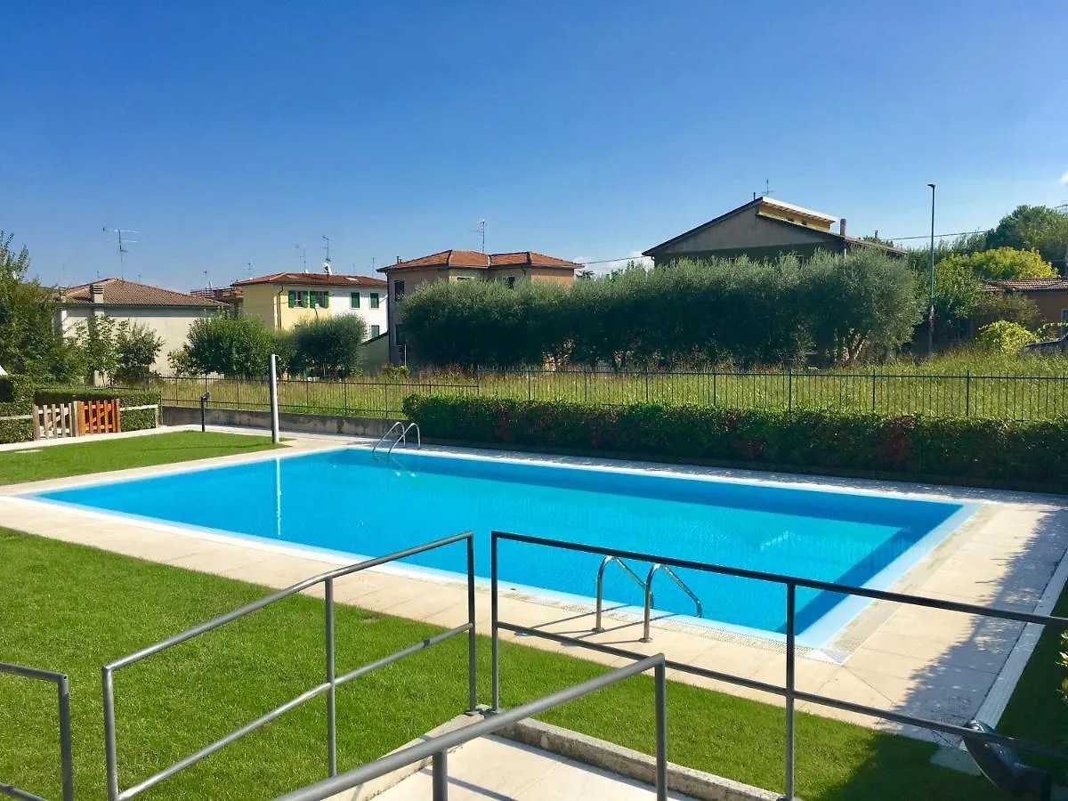 Apartment Appartamenti Agli Ulivi Peschiera del Garda
