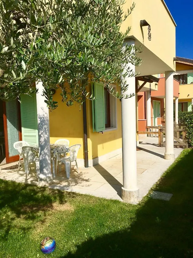 Appartamenti Agli Ulivi Peschiera del Garda 0*,  Italy
