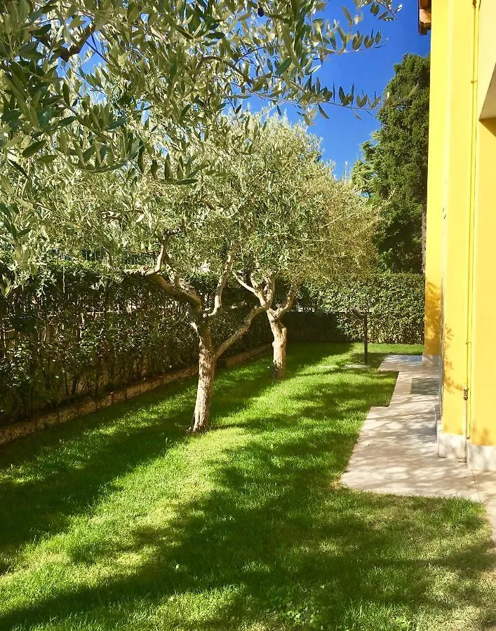 Appartamenti Agli Ulivi Peschiera del Garda 0*,  Italy